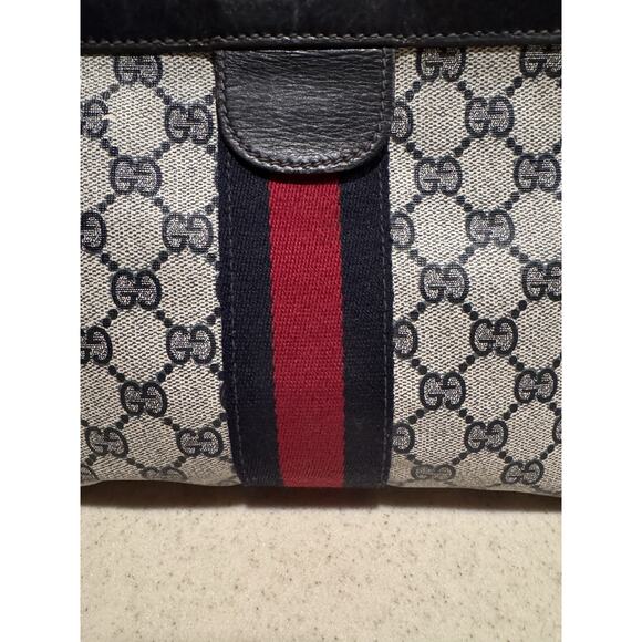 Vintage Gucci Parfums GG monogram clutch bag with a navy and red stripe - Picture 4 of 10